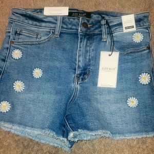 Judy Blue Daisy Shorts small